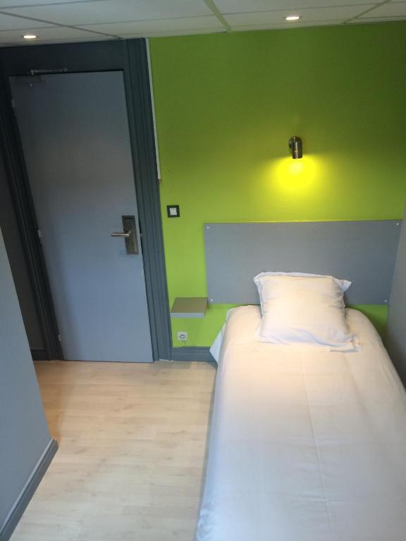 Hotel Le Fecamp Bolbec Oda fotoğraf