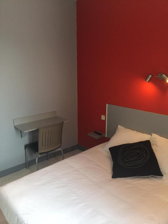 Hotel Le Fecamp Bolbec Oda fotoğraf